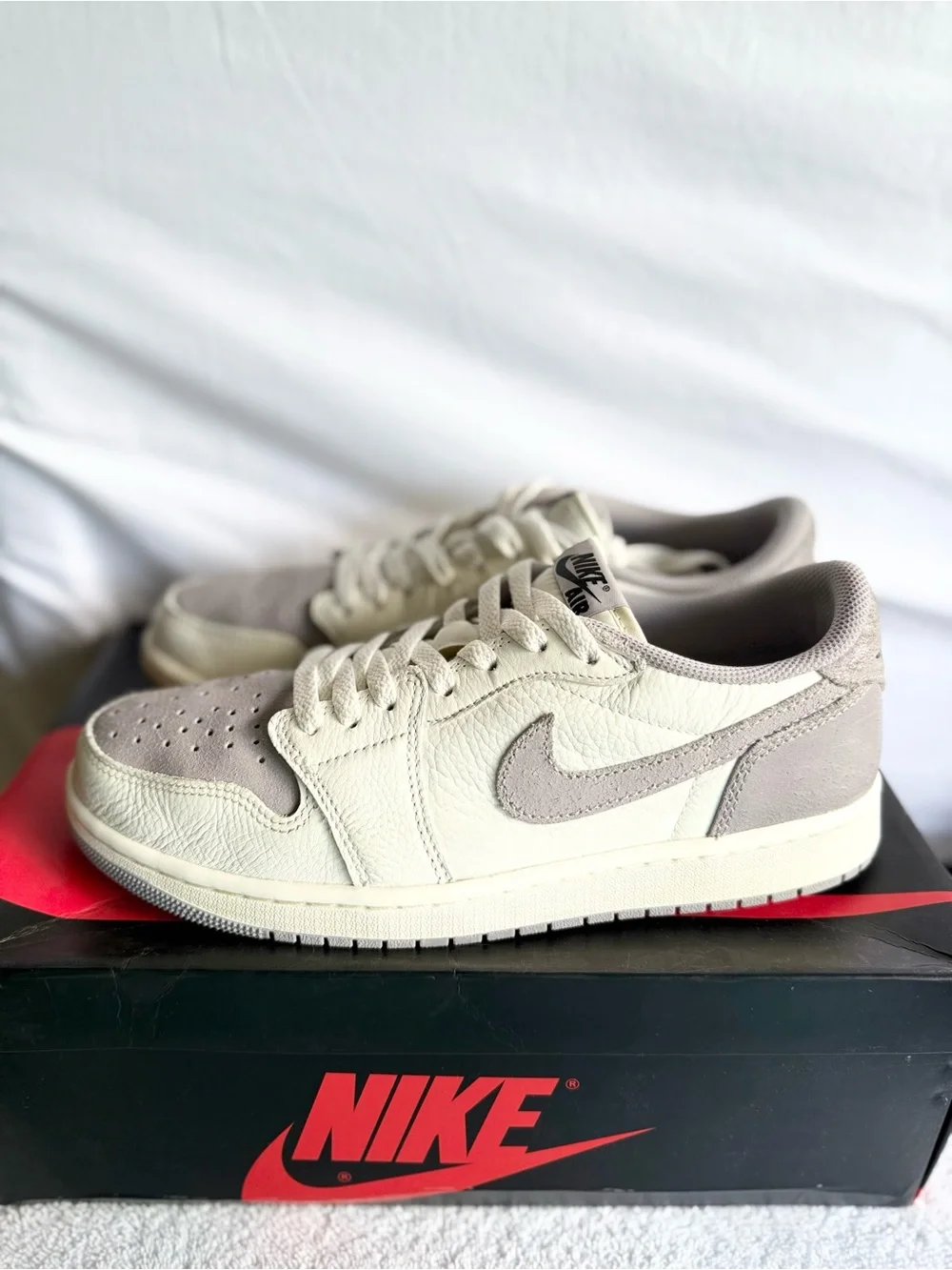AUTHENTIC Jordan 1 Retro Low OG Atmosphere Grey size 10 CZ0790-101 2023 PREOWNED